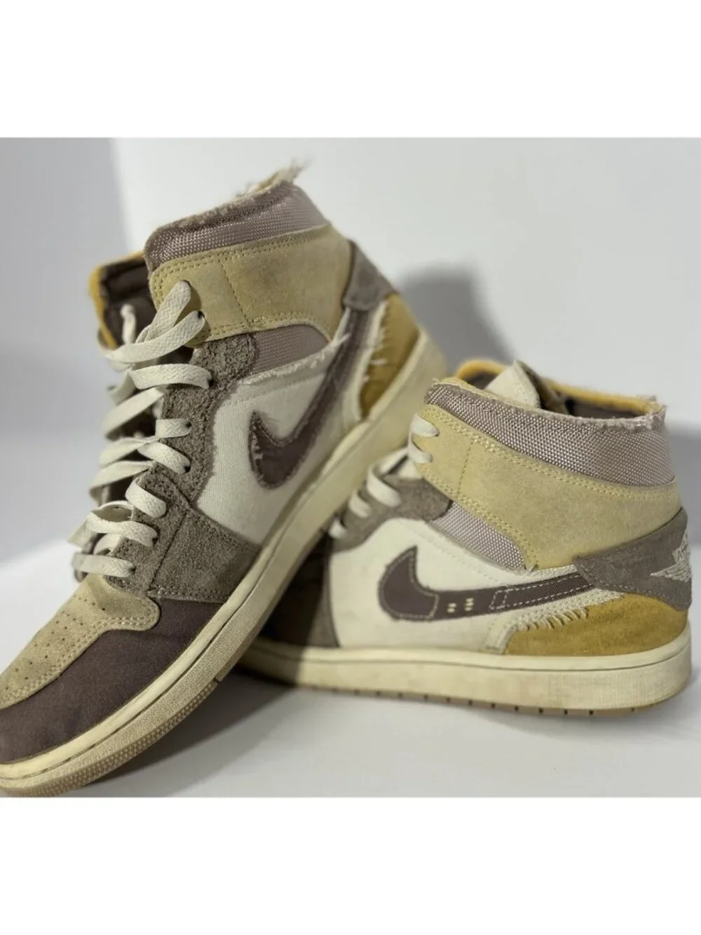 Nike Air Jordan 1 Inside Out Craft Taupe Haze Sneaker DM9652 102 Men's Size 12